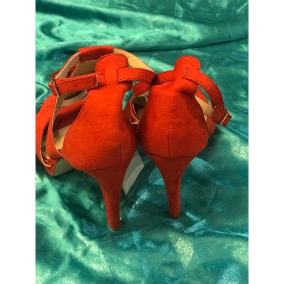 Strap Fringe Heeled Sandal - Picture 4 of 8